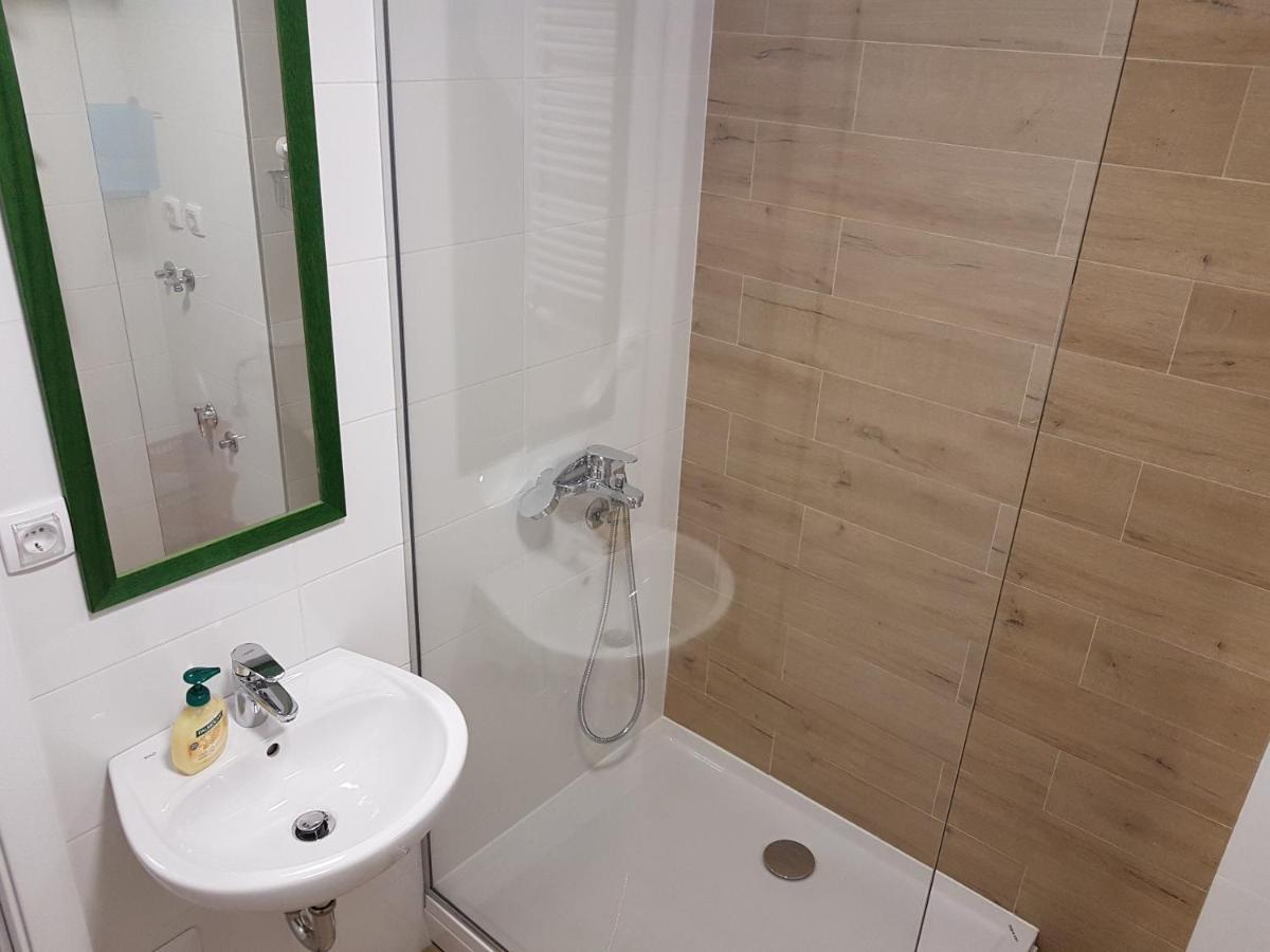 Apartmani Simić Quatro Valjevo Zewnętrze zdjęcie